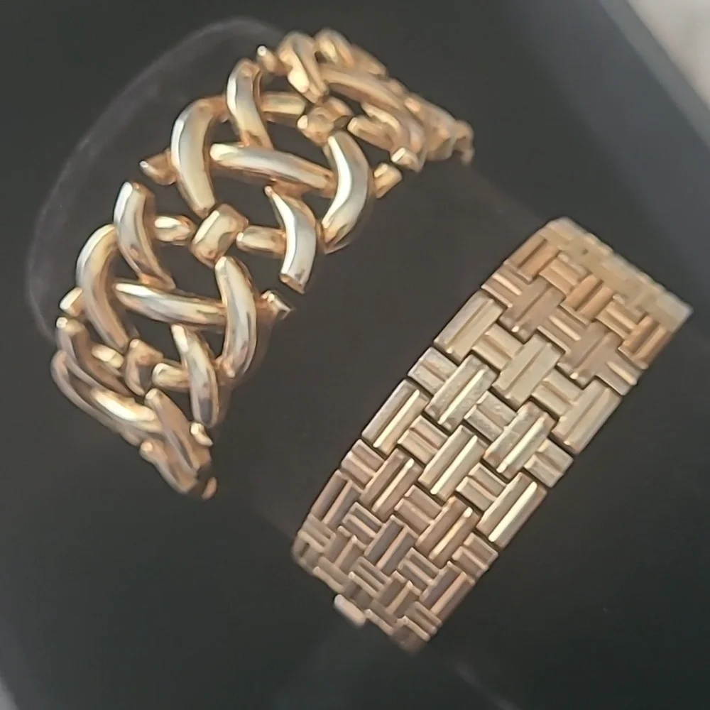Trifari bracelets - Picture 1 of 8